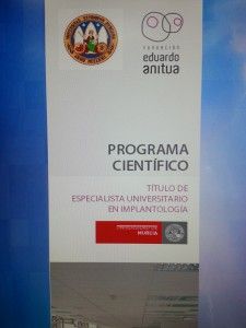 Titulo de experto universitario implantes 